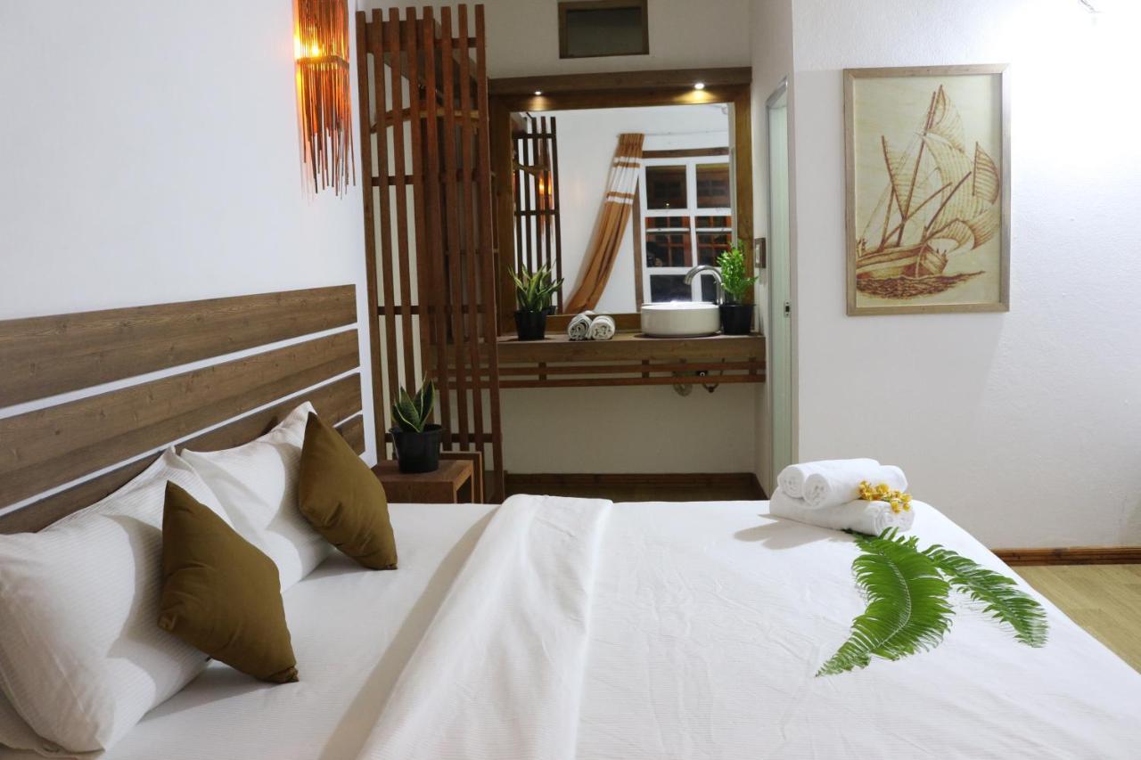 Rasdhoo Wave Blue Bed and Breakfast Exteriör bild