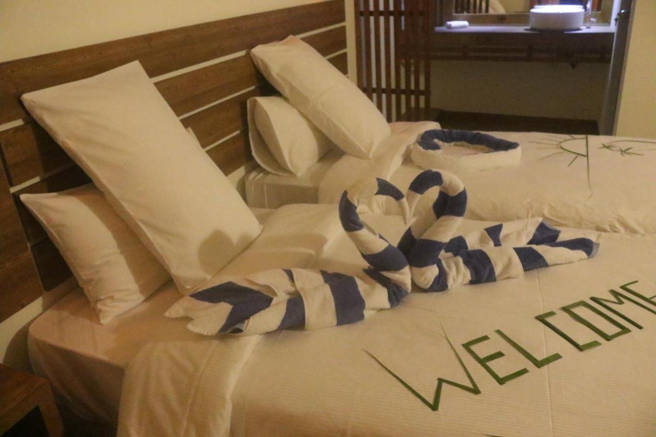 Rasdhoo Wave Blue Bed and Breakfast Exteriör bild