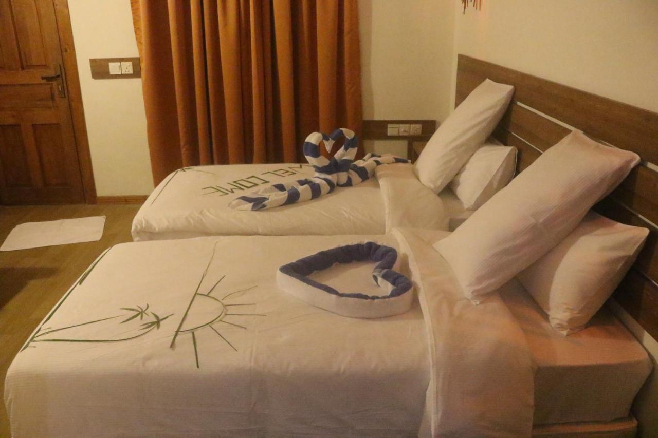 Rasdhoo Wave Blue Bed and Breakfast Exteriör bild
