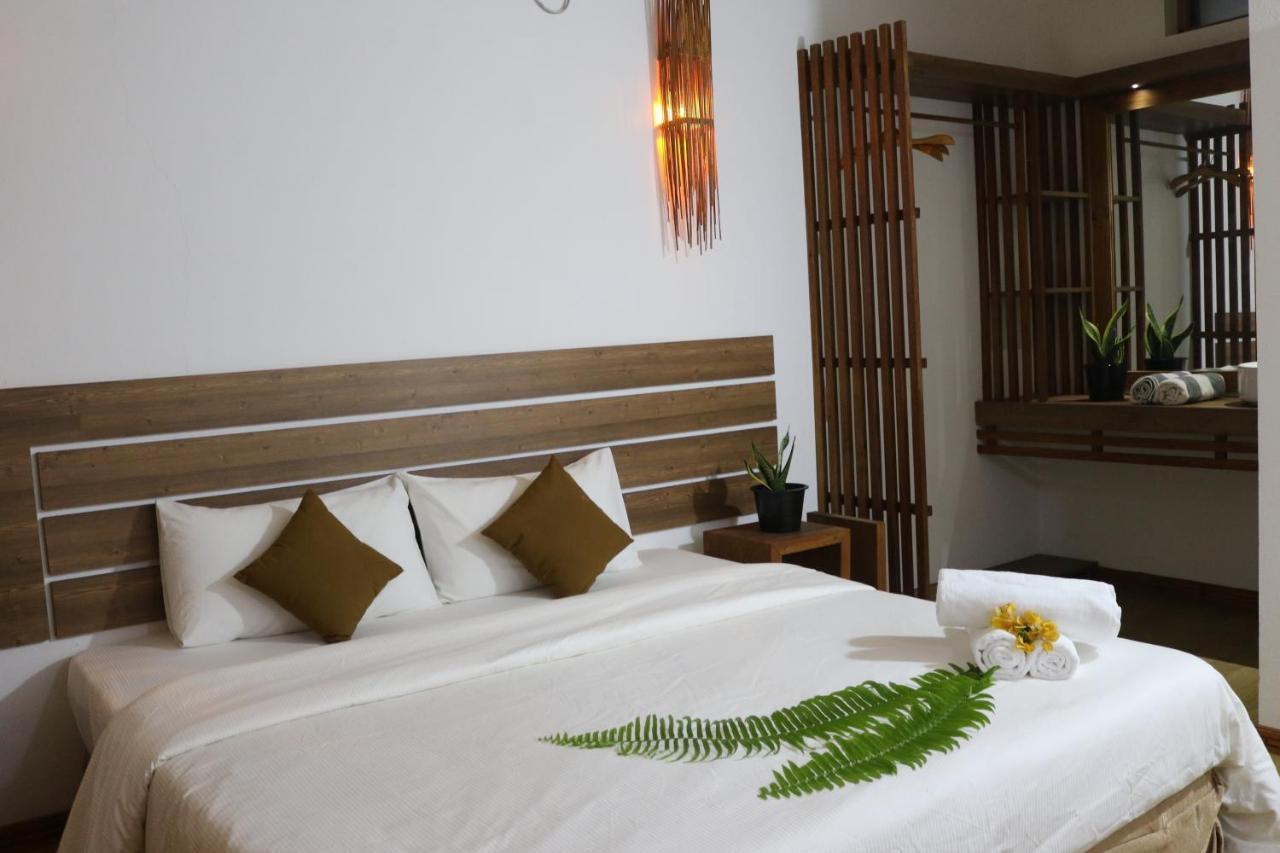Rasdhoo Wave Blue Bed and Breakfast Exteriör bild