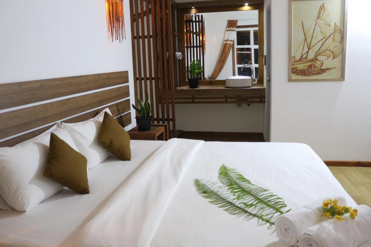Rasdhoo Wave Blue Bed and Breakfast Exteriör bild