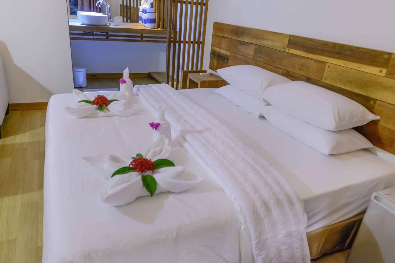 Rasdhoo Wave Blue Bed and Breakfast Exteriör bild